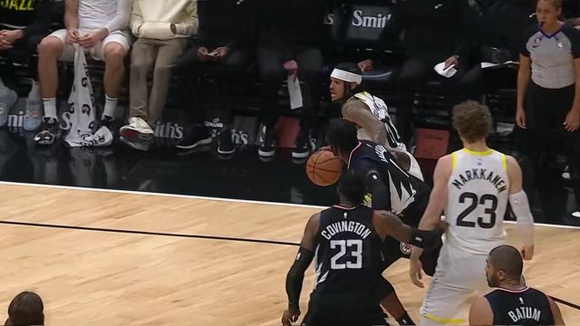 【2022年12月01日 快船vs爵士集锦】杰克逊妙传科温顿单臂劈扣 克拉克森急停中投稳定军心