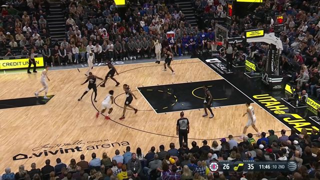 【2022年12月01日 快船vs爵士集锦】有个这样的后卫太幸福了 沃尔大帽塞克斯顿随后分球巴图姆三分穿针