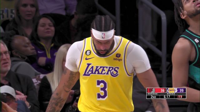 【2022年12月01日】开拓者vs湖人第2节英文原声回放