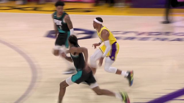 【2022年12月01日 开拓者vs湖人集锦】前有拦截后有追兵 布朗守卫禁区冷血大帽摁下新人