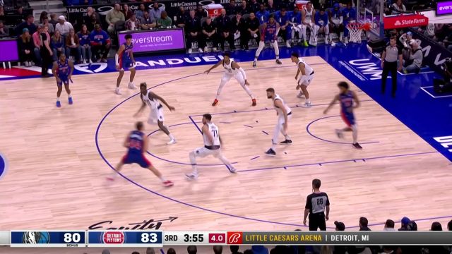 【2022年12月02日 独行侠vs活塞集锦】根本拦不住 博格达诺维奇连续命中三记三分