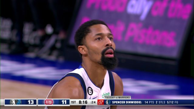 【2022年12月02日】独行侠vs活塞第1节英文原声回放