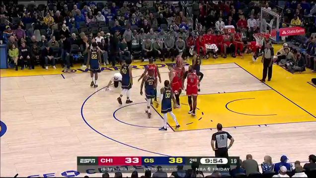 【2022年12月03日】公牛vs勇士第2节中文解说回放