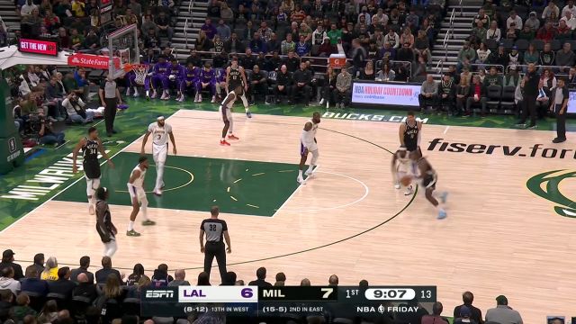 【2022年12月03日 湖人vs雄鹿集锦】正式宣告回归 米德尔顿转身迎射贝弗利手起刀落