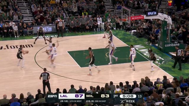 【2022年12月03日 湖人vs雄鹿集锦】飞身反击风驰电掣 威少快攻一条龙长驱直入