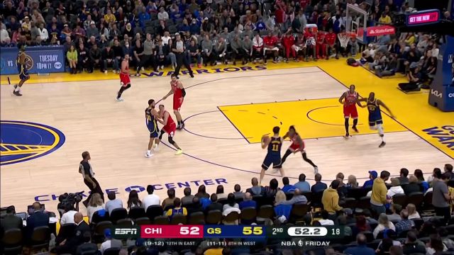 【2022年12月03日 公牛vs勇士集锦】放得太狠了结果物极必反 库里迎射卡鲁索3+1手到擒来