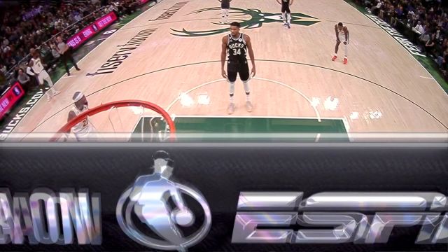 【2022年12月03日】NBA常规赛：湖人vs雄鹿第1节中文解说回放