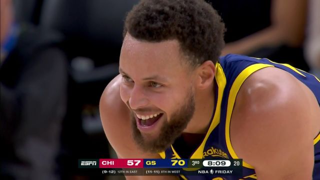 【2022年12月03日 公牛vs勇士集锦】库里直接甩给前场 格林毫不犹豫强杀篮下打成2+1
