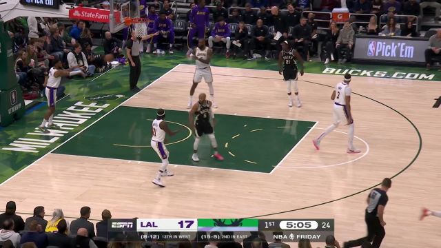 【2022年12月03日 湖人vs雄鹿集锦】强势爆发狂轰滥炸 雄鹿全员开花一举反超比分