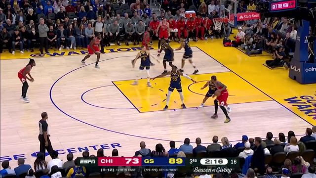 【2022年12月03日 公牛vs勇士集锦】单吃库里还是颇有心得 德罗赞打成2+1库里身背4犯下场