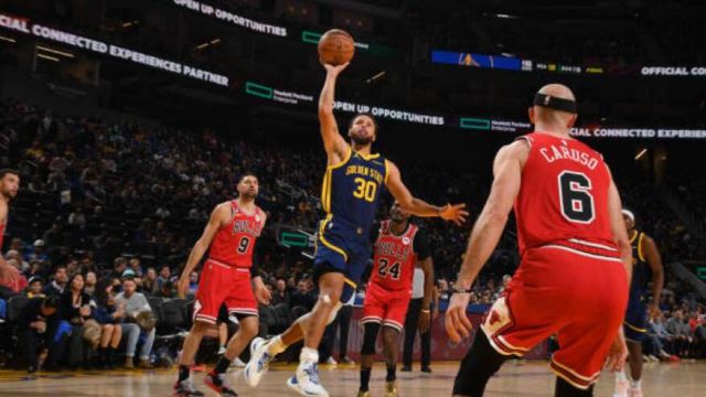 【2022年12月03日 公牛vs勇士集锦】公牛111-119勇士 库里19+11+6汤普森三分命中数追平诺维茨基