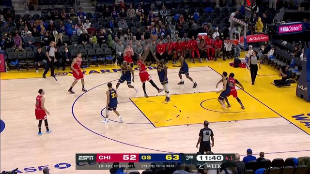 【2022年12月03日 公牛vs勇士集锦】改头换面的开始？德罗赞干拔中投面杀格林完成首个运动战进球