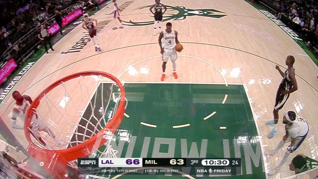 【2022年12月03日】NBA常规赛：湖人vs雄鹿第3节中文解说回放