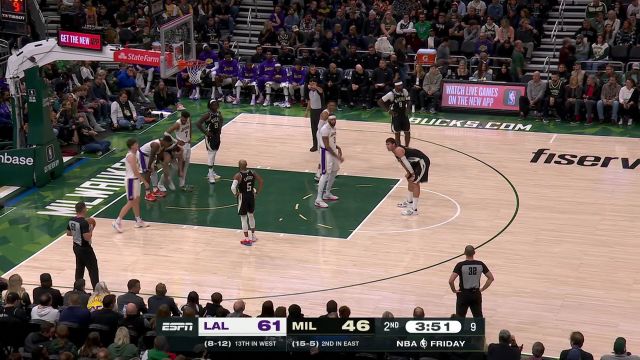 【2022年12月03日 湖人vs雄鹿集锦】临危救主 霍乐迪以身作则里突外投稳住局势