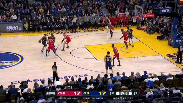 【2022年12月03日 公牛vs勇士集锦】运着运着球突然拔起来就投 普尔打板三分技惊四座