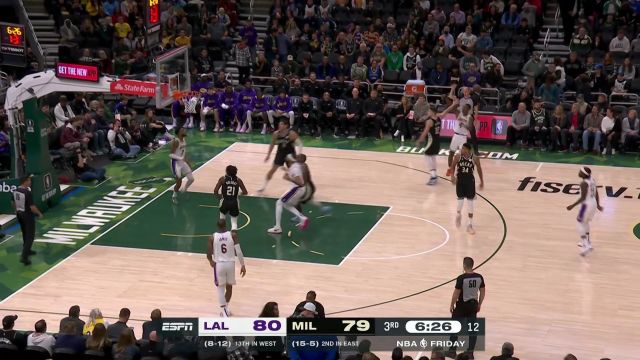 【2022年12月03日 湖人vs雄鹿集锦】三分架炮轰炸篮筐 沃克外线得手稳住局势