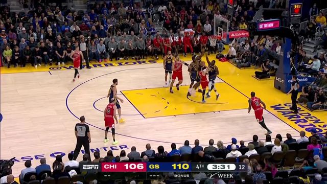 【2022年12月03日 公牛vs勇士集锦】想补篮我可不答应！库里背后出手大帽德罗赞