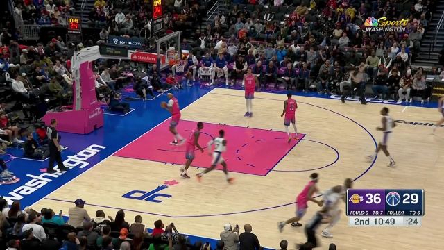 【2022年12月05日 湖人vs奇才集锦】一攻一传尽显领袖本色 詹姆斯三分空心入网随后妙传乡村曼巴打成2+1