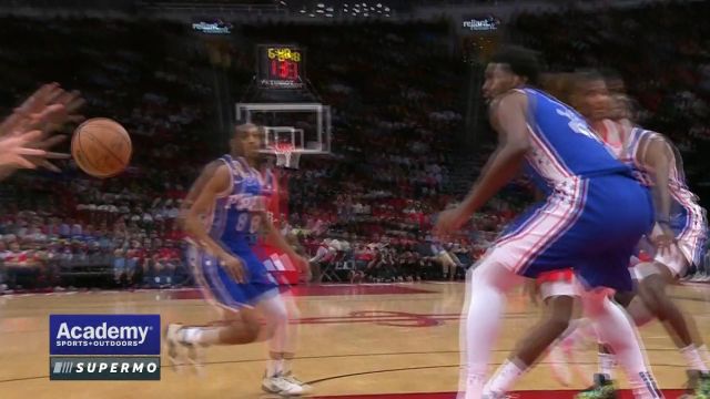 【2022年12月06日 76人vs火箭集锦】一切尽在掌握！杰伦格林不看人突分申京擎天劈扣