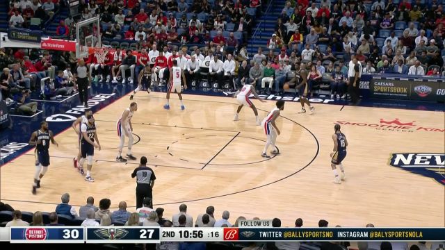 【2022年12月08日 活塞vs鹈鹕集锦】直升机式弹跳！ 锡安连续胯下运球一个箭步直冲九重天