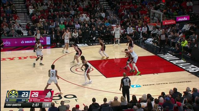 【2022年12月09日 掘金vs开拓者集锦】内线大杀器 约基奇顶开三人转身再次命中2+1