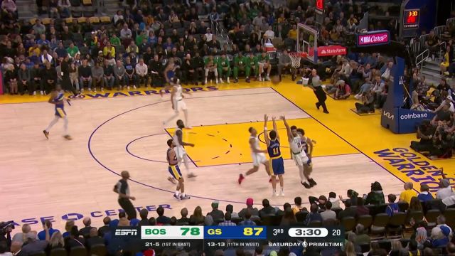 【2022年12月11日 凯尔特人vs勇士集锦】水花连线默契无间！库里反击精准找到克莱三分命中