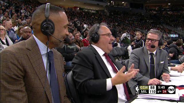 【2022年12月14日】NBA常规赛：勇士vs雄鹿第4节英文解说回放