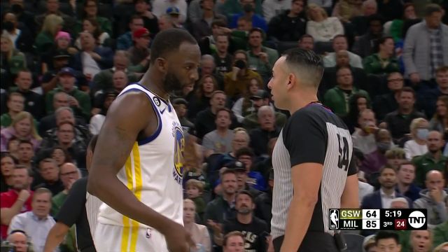 【2022年12月14日】NBA常规赛：勇士vs雄鹿英文解说全场回放