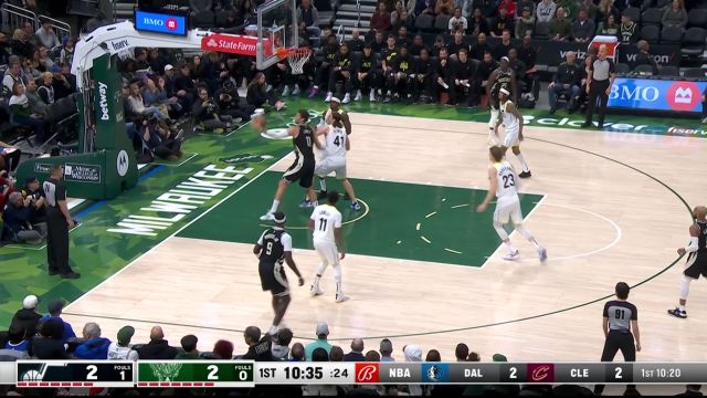 【2022年12月18日 爵士vs雄鹿集锦】自投自抢将功补过 洛佩兹抛投偏出抢板完成补扣