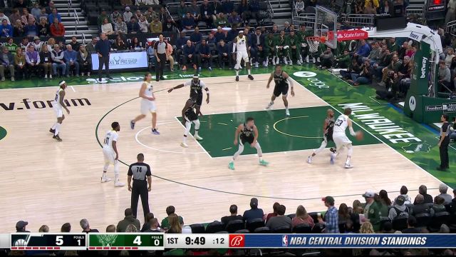 【2022年12月18日 爵士vs雄鹿集锦】这不得打出心理阴影 洛佩兹镇守篮下连送马尔卡宁三记大帽