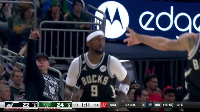 【2022年12月18日 爵士vs雄鹿集锦】底角开火轰炸篮筐 洛佩兹三分出手正中靶心