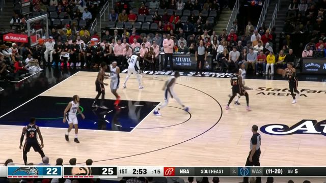 【2022年12月20日 魔术vs老鹰集锦】默契配合无视防守 特雷杨吸引防守助飞奥孔古空接扣篮