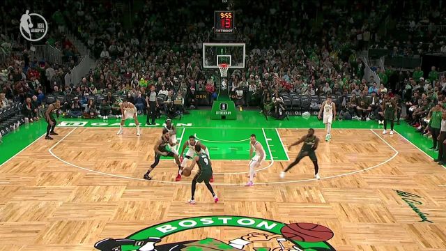 【2022年12月26日 雄鹿vs凯尔特人集锦】怀特假投真传 霍福德底角三分一箭穿心