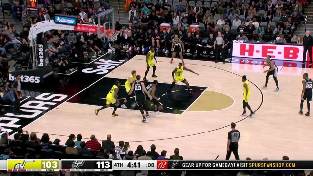 【2022年12月27日 爵士vs马刺集锦】灵巧脚步冲击篮下 科林斯转身甩开防守打板命中