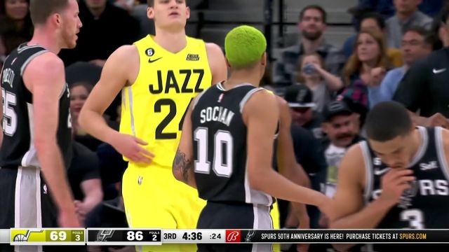 【2022年12月27日 爵士vs马刺集锦】约翰逊内线分球 索汉接球起飞双臂扣篮