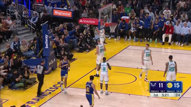 【2022年12月28日 黄蜂vs勇士集锦】小打大我擅长啊 普尔过掉普拉姆利完成上篮打成2+1