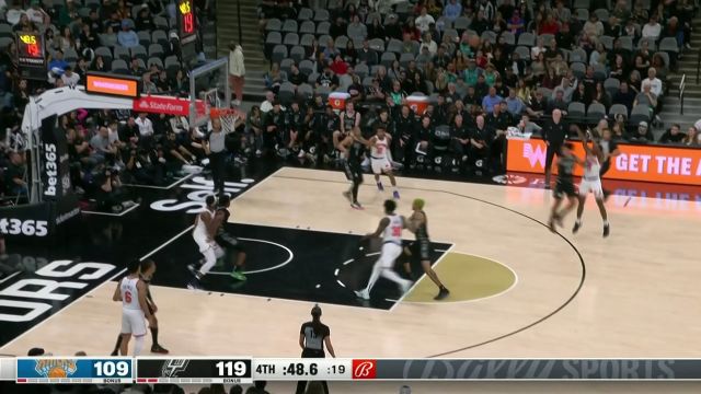 【2022年12月30日 尼克斯vs马刺集锦】斗志依旧没有熄灭 兰德尔内线发威连续进攻得手