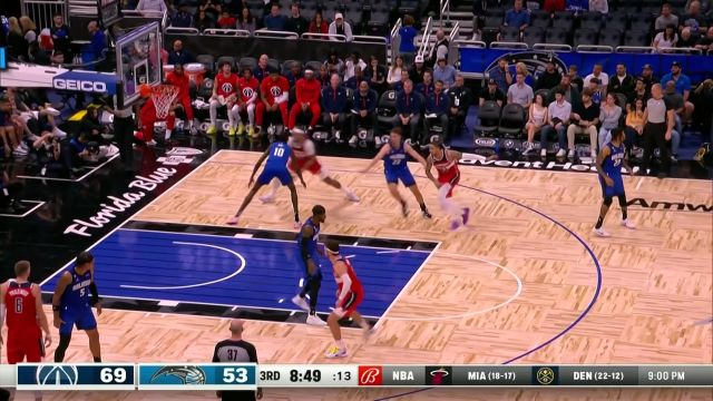 【2022年12月31日 奇才vs魔术集锦】一个转身晃得波尔原地杵！加福德陀螺转身篮下送上重扣