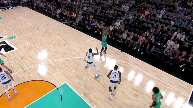 【2023年01月01日 独行侠vs马刺集锦】琼斯反击回传 约翰逊跟进接球三分穿针