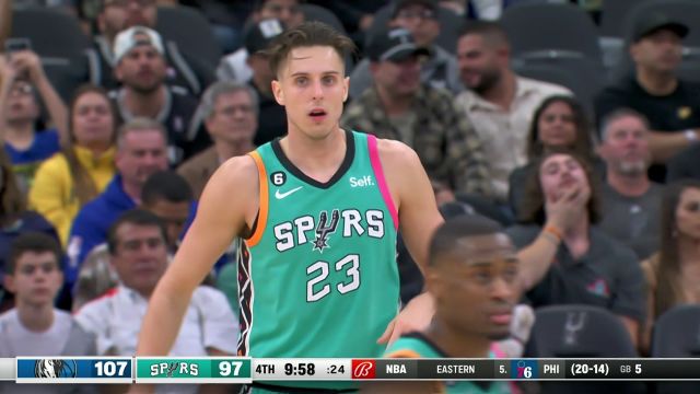 【2023年01月01日 独行侠vs马刺集锦】长得帅打球也强硬 科林斯二次进攻直接完成双手暴扣