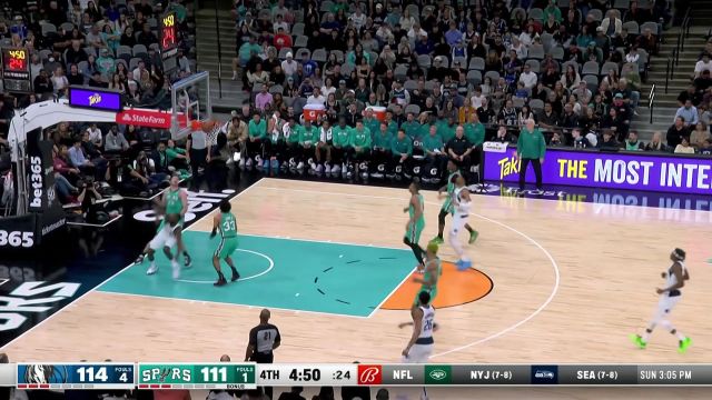 【2023年01月01日 独行侠vs马刺集锦】反击小能手琼斯流畅上篮 东契奇单手抛投以牙还牙