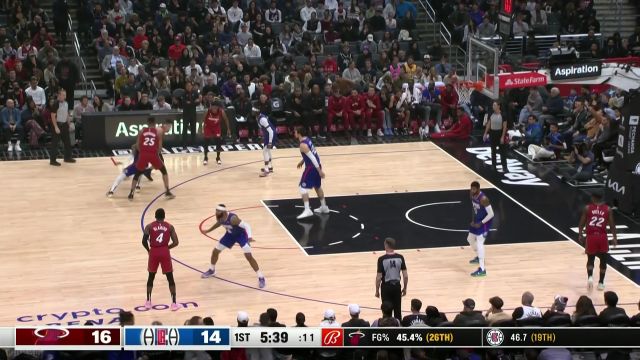 【2023年01月03日 热火vs快船集锦】洛瑞直塞篮下 巴特勒翻身勾手轻松打进