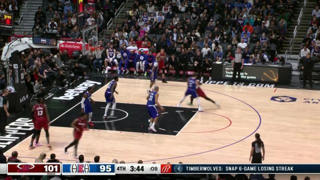 【2023年01月03日 热火vs快船集锦】伸手就能碰到天是什么体验 阿德巴约高高跃起上演暴力补扣