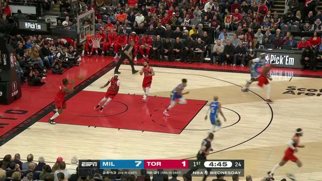 【2023年01月05日 雄鹿vs猛龙集锦】虽迟但到！开场7分钟范弗利特打进猛龙首个进球