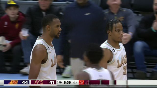 【2023年01月05日 太阳vs骑士集锦】默契值满分！勒维尔人缝游走手递手助飞莫布里干拔重扣