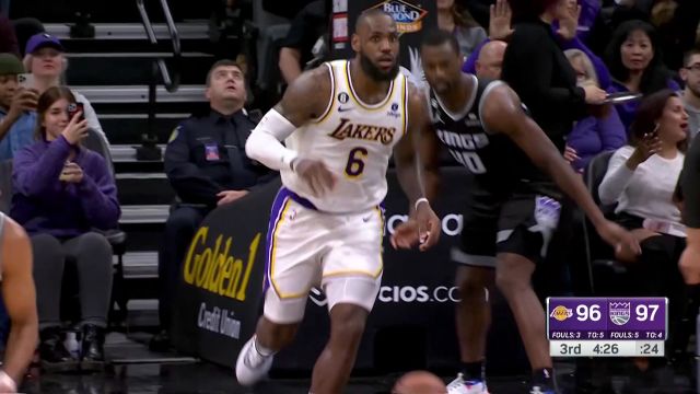 【2023年01月08日 湖人vs国王集锦】赏心悦目！威少炮弹长传助攻詹姆斯空接暴扣虐筐