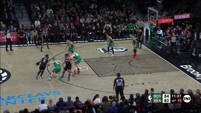 【2023年01月13日 凯尔特人vs篮网集锦】不鸣则已一鸣惊人！怀特脚踩弹簧空中暴力拦截帽翻沃伦