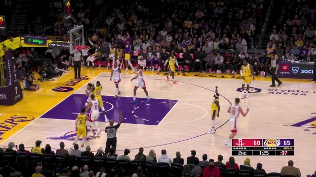 【2023年01月17日 火箭vs湖人集锦】套路拉满！詹姆斯诱敌深入风骚背传贝弗利三分穿针