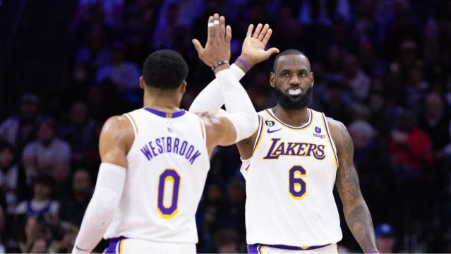 【2023年01月17日 火箭vs湖人集锦】湖人vs火箭前瞻：浓眉继续缺战 詹姆斯带队背靠背挽回一局？