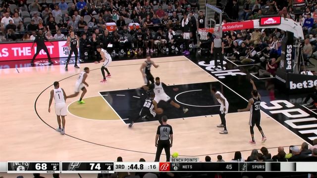 【2023年01月18日 篮网vs马刺集锦】真给你机会！沃伦长驱直入干拔上篮布兰纳姆中距离命中反击